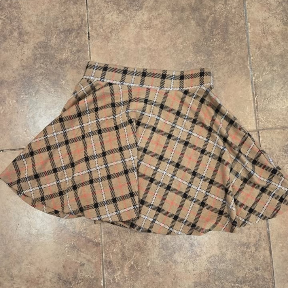 Francescas Plaid Mini Skirt – Size Small, Fall Staple